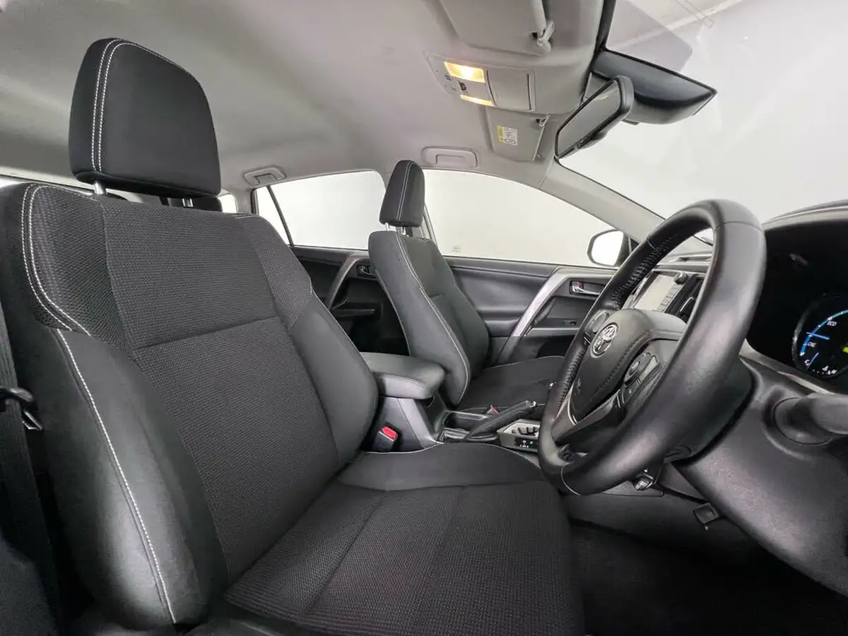 2016-toyota-rav4-25-vvt-i-business-edition-plus-tss-navi-cvt-big-7