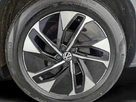 2021-volkswagen-id4-e-family-small-9