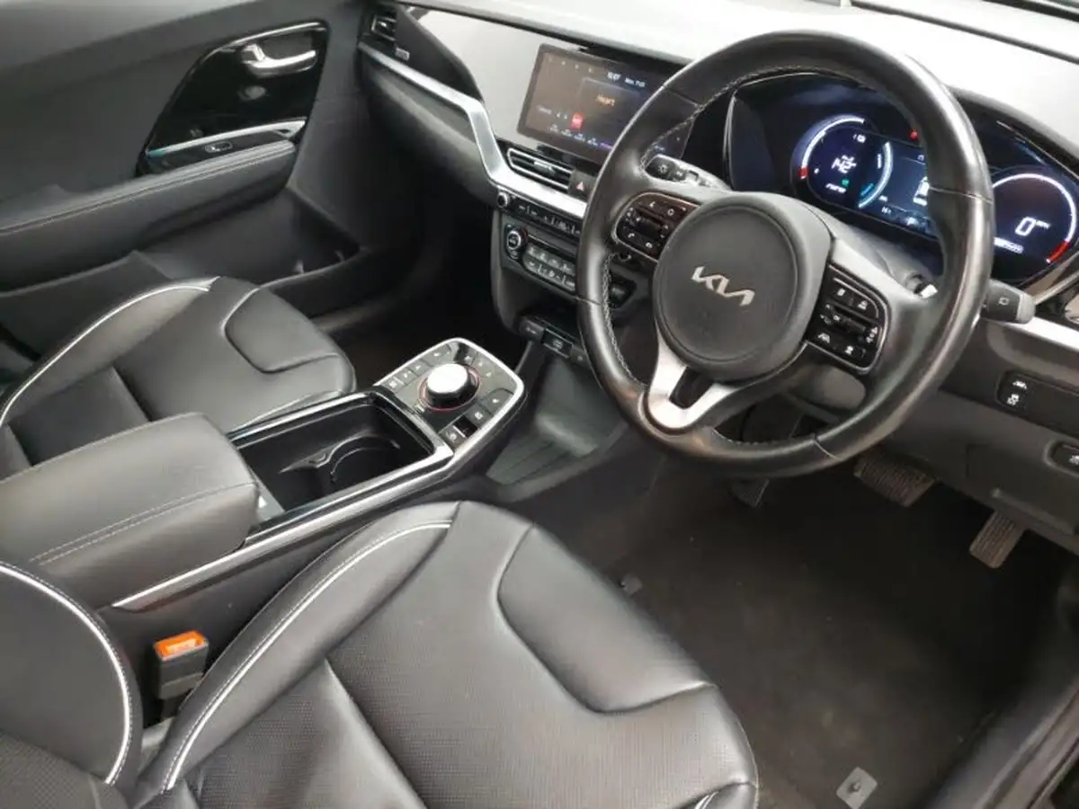 2021-kia-e-niro-ev-3-big-12