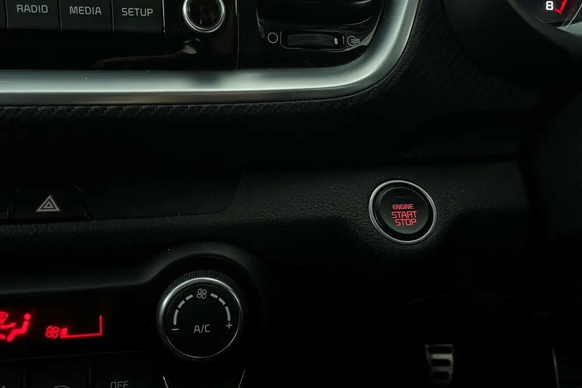 2024-kia-stonic-10-t-gdi-gt-line-s-98bhp-dct-big-19