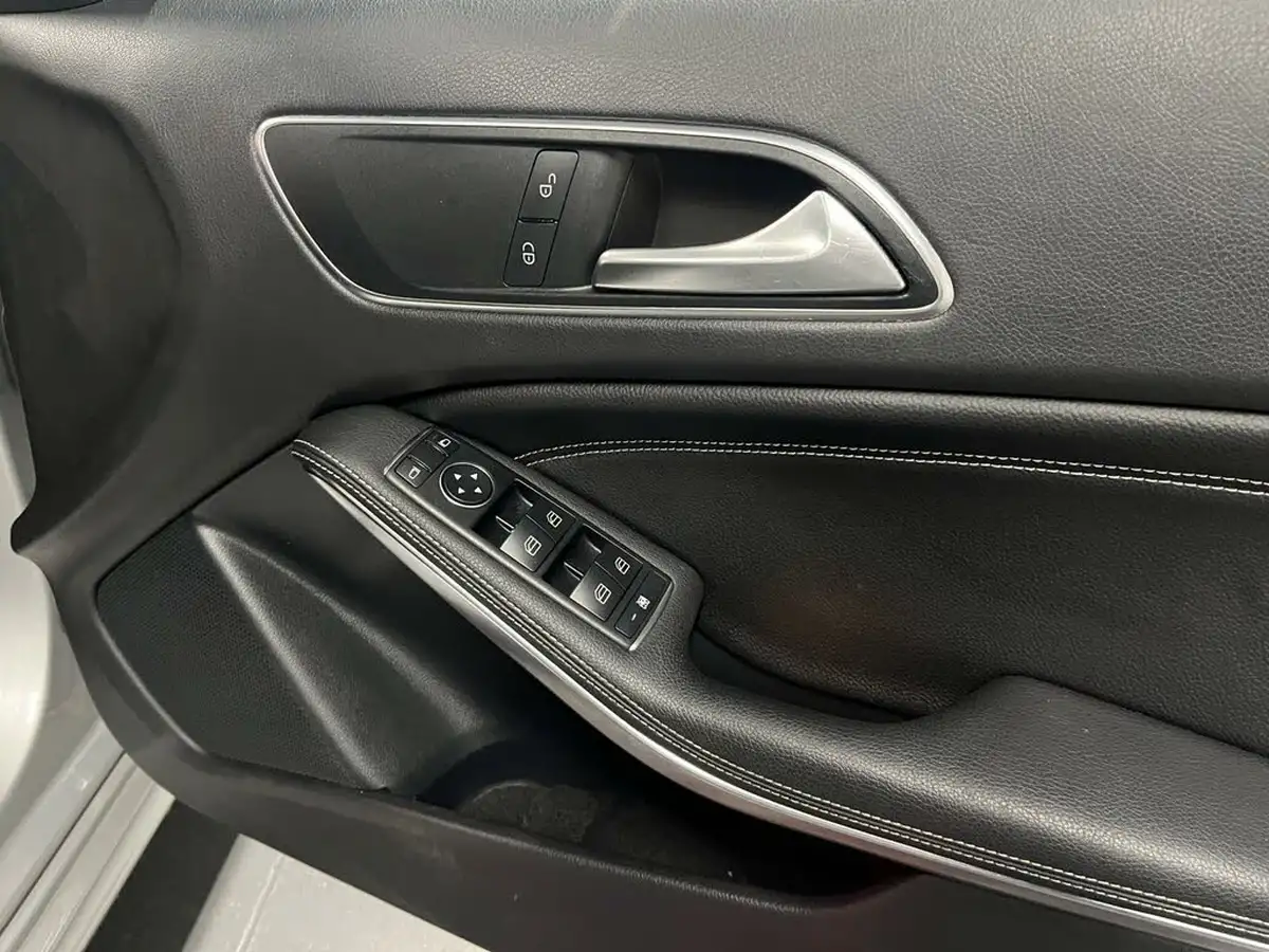 2015-mercedes-benz-a-class-15-cdi-a180-sport-109ps-7g-dct-big-26