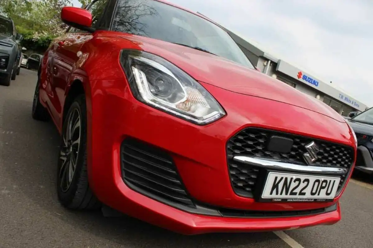 2022-suzuki-swift-12-dualjet-sz-l-big-9