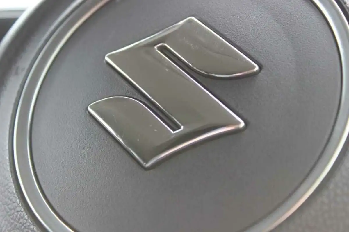 2022-suzuki-swift-12-dualjet-sz-l-big-33