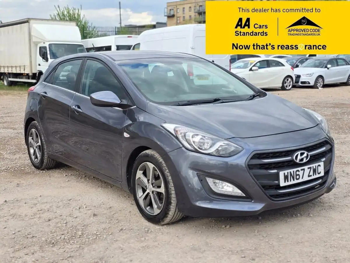 2017-hyundai-i30-16crdi-se-110ps-blue-drive-hatchback-dct-big-0