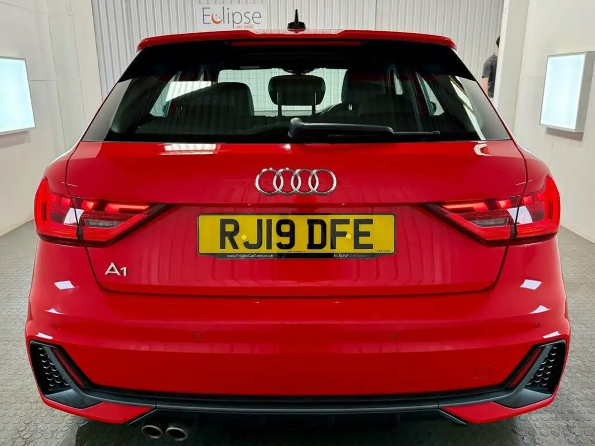 2019-audi-a1-20-40-tfsi-s-line-competition-big-5
