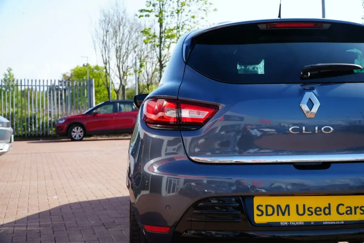 2019-renault-clio-09-tce-iconic-75ps-big-10