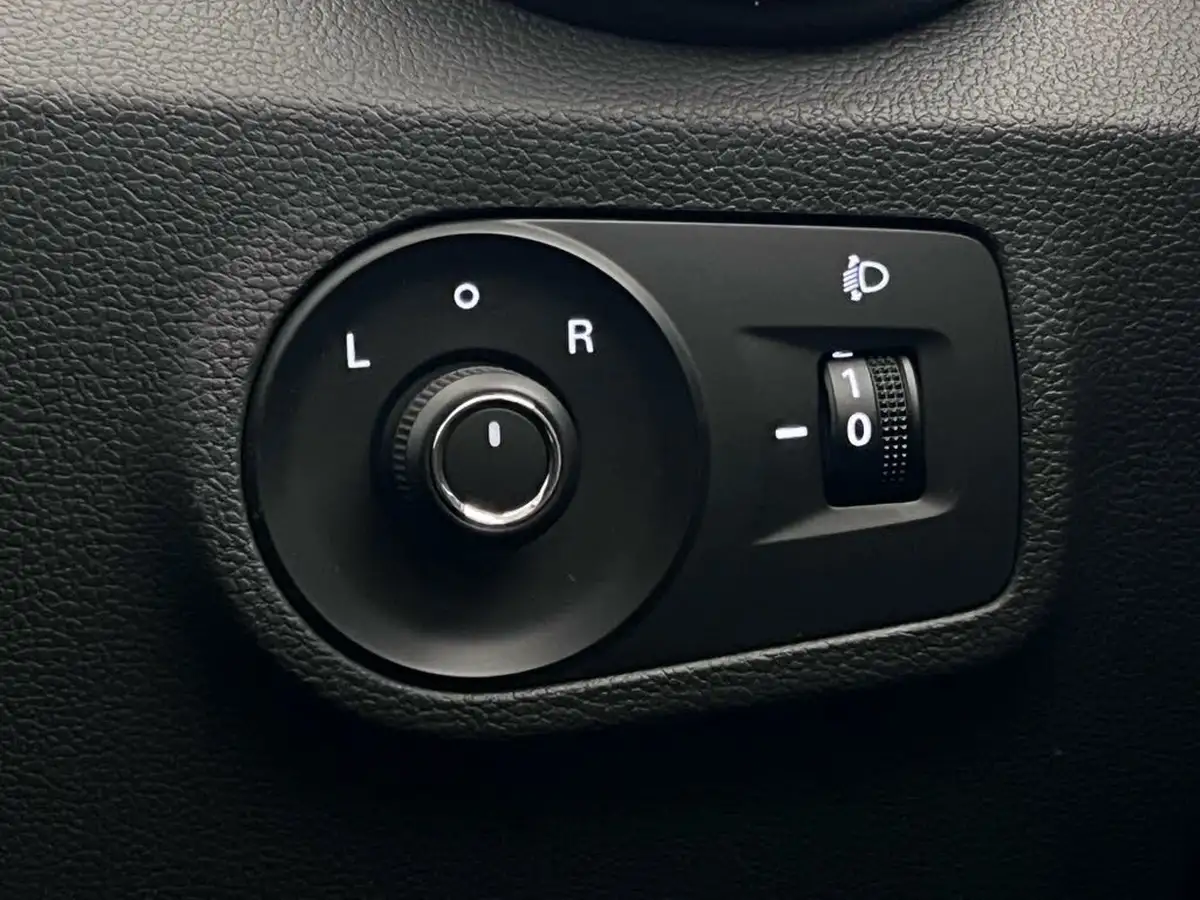 2020-mg-zs-suv-10t-gdi-exclusive-111ps-big-19