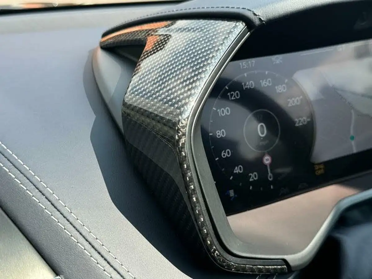 2024-aston-martin-dbx-40-v8-big-18