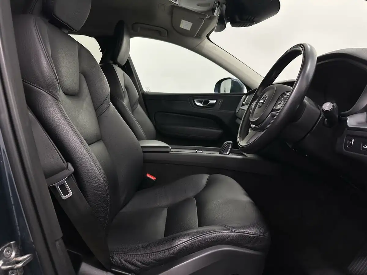 2019-volvo-xc60-20td-b4-momentum-big-27