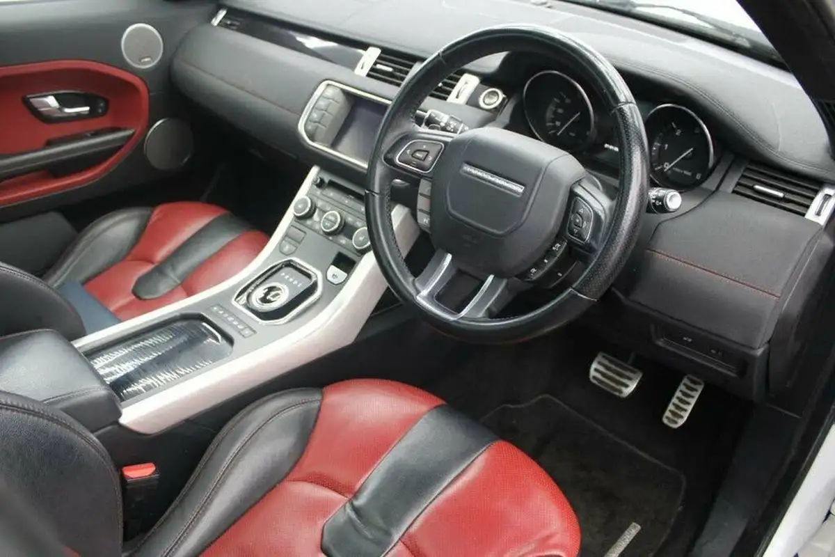 2013-land-rover-range-rover-evoque-22td-dynamic-hatchback-5d-auto-big-32