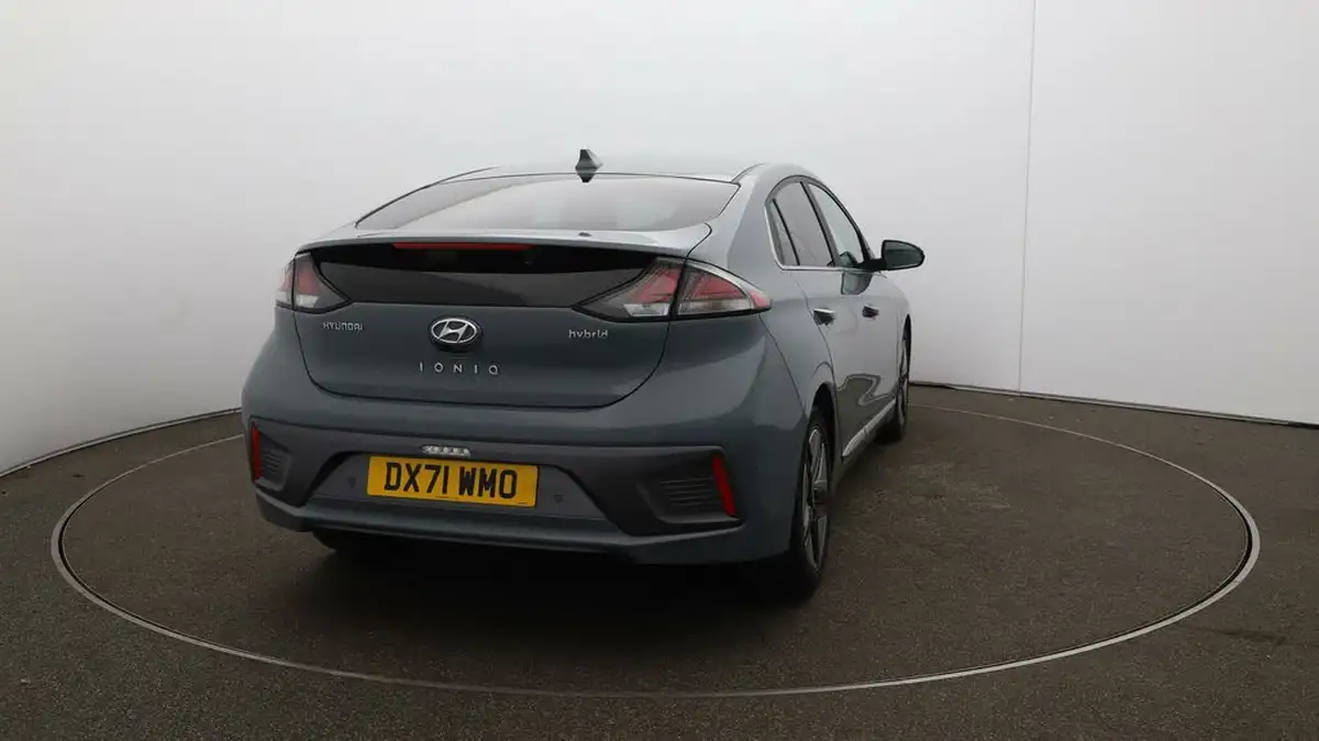 2021-hyundai-ioniq-16-gdi-premium-se-hybrid-big-47