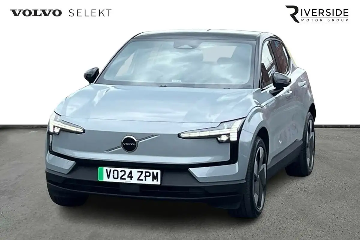 2024-volvo-ex30-e-twin-plus-big-8