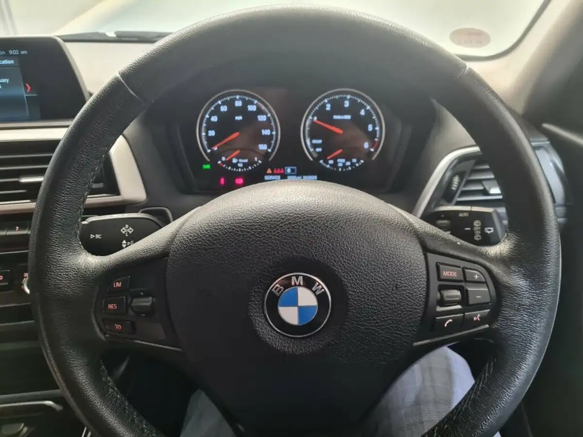 2019-bmw-1-series-15td-116d-se-business-ss-5d-big-3
