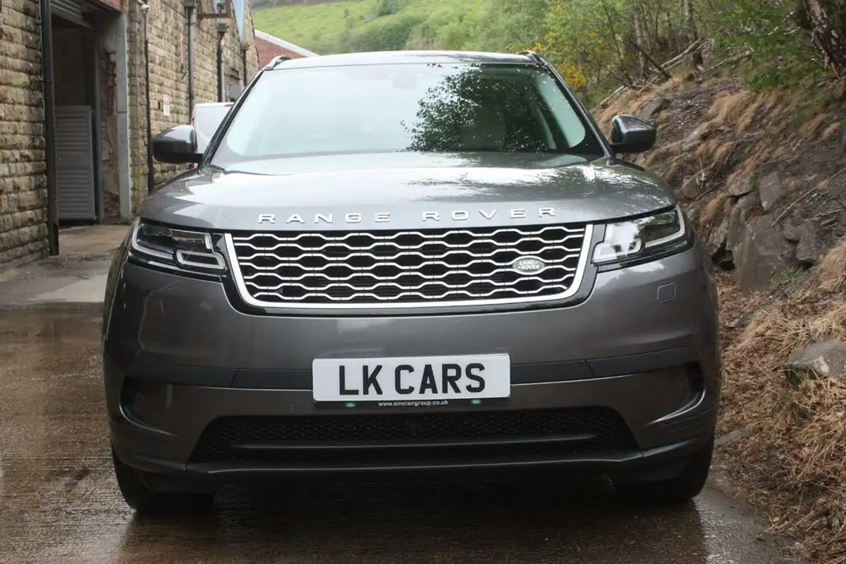 2018-land-rover-range-rover-velar-20-d240-se-ss-big-2