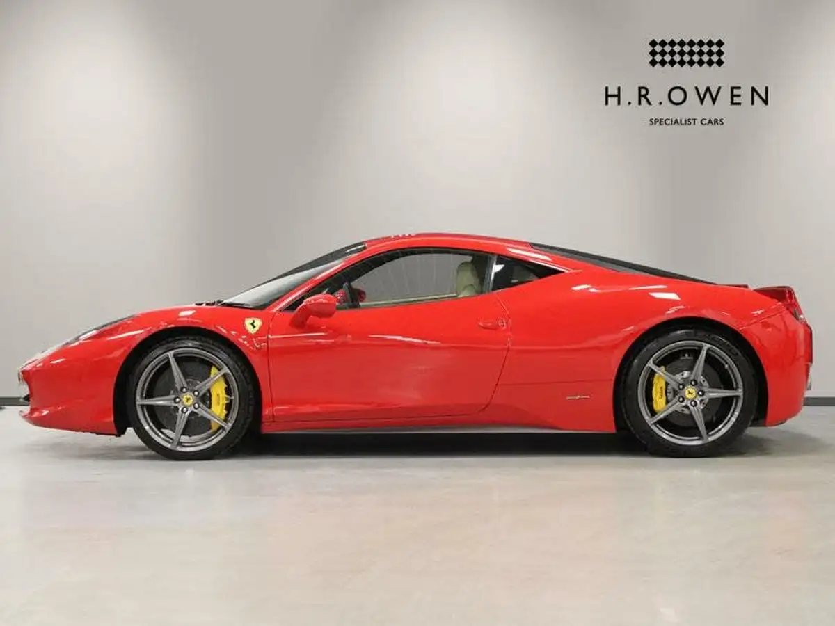 2012-ferrari-458-45-italia-big-4