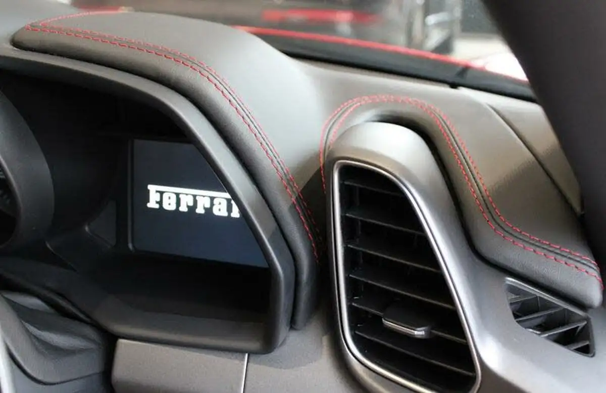 2012-ferrari-458-45-italia-big-27