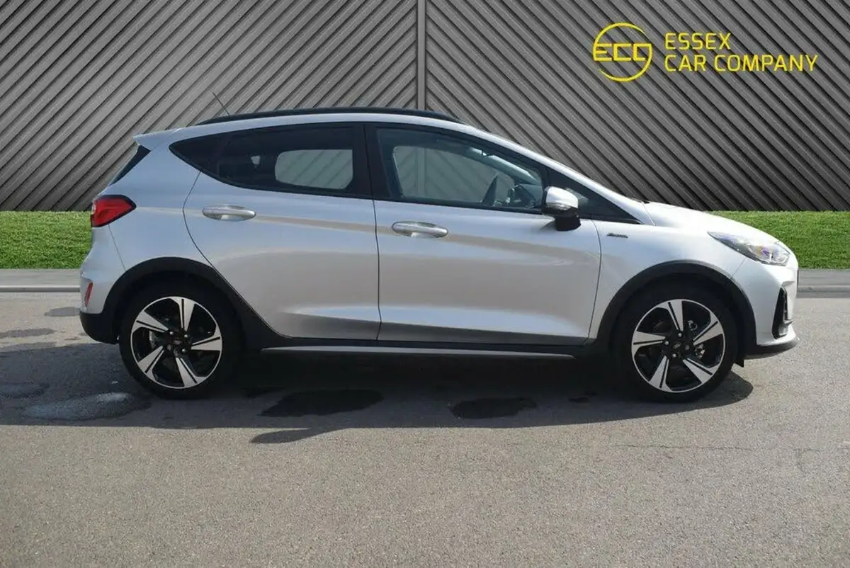 2022-ford-fiesta-10t-active-125ps-hybrid-mhev-powershift-big-15