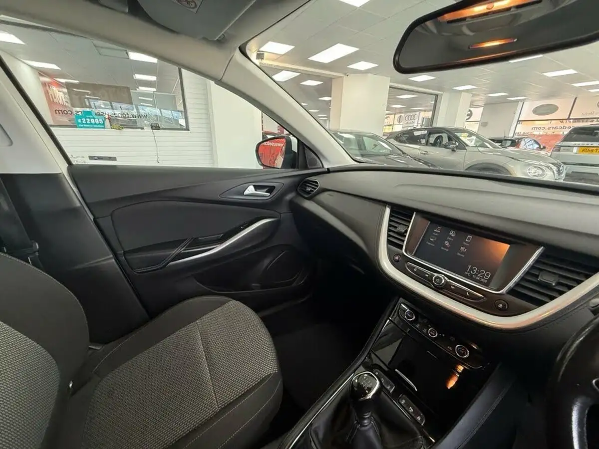 2018-vauxhall-grandland-x-12-se-130ps-big-41