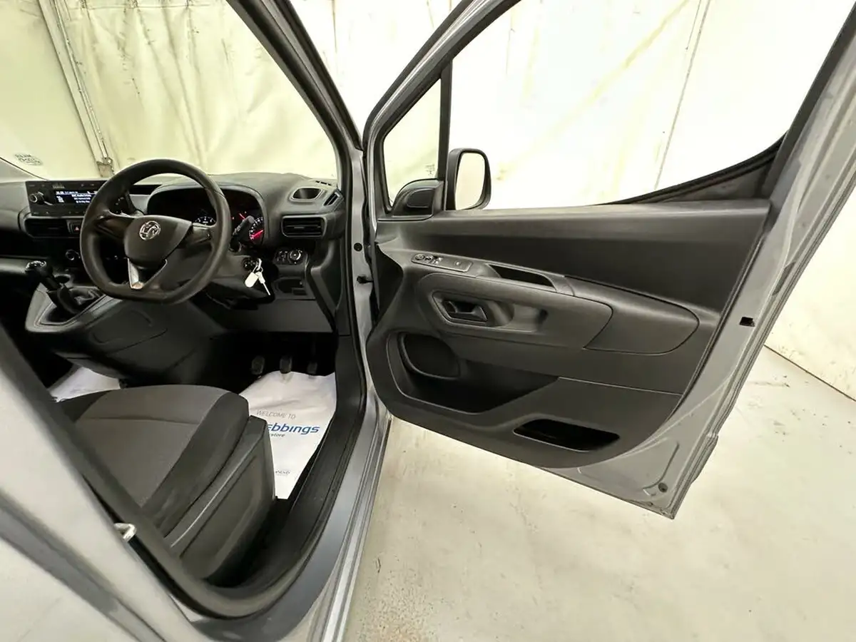 2019-vauxhall-combo-16cdti-edition-2000-100pseu6-big-9