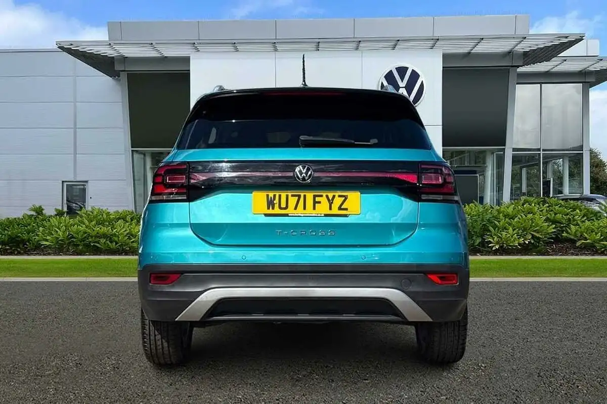 2022-volkswagen-t-cross-10-tsi-sel-big-8