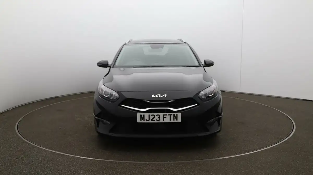2022-kia-ceed-15-t-gdi-3-sportswagon-big-2