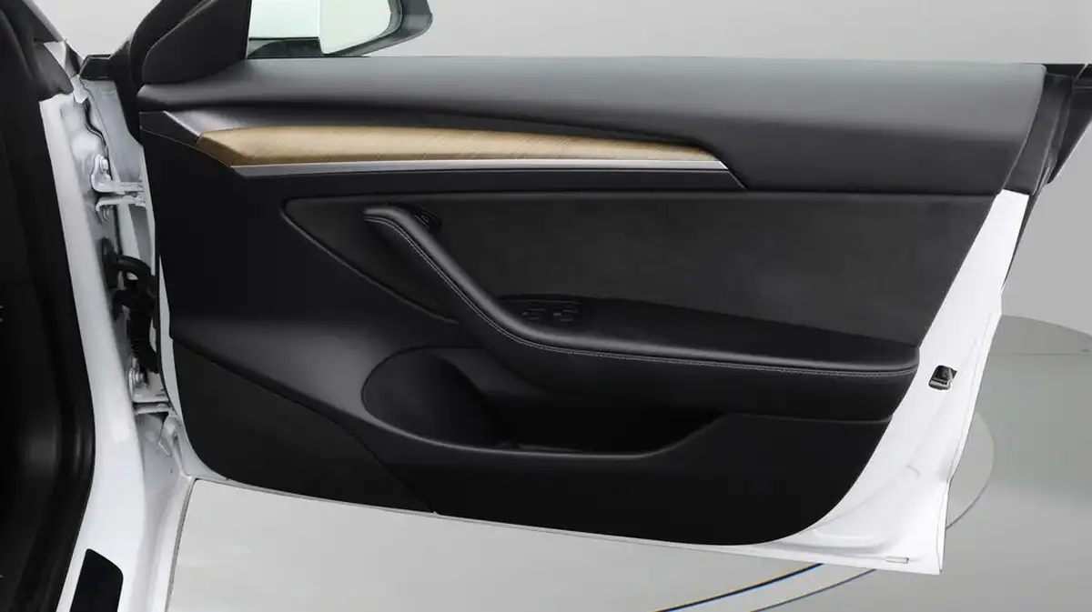 2021-tesla-model-3-e-long-range-4x4-big-14