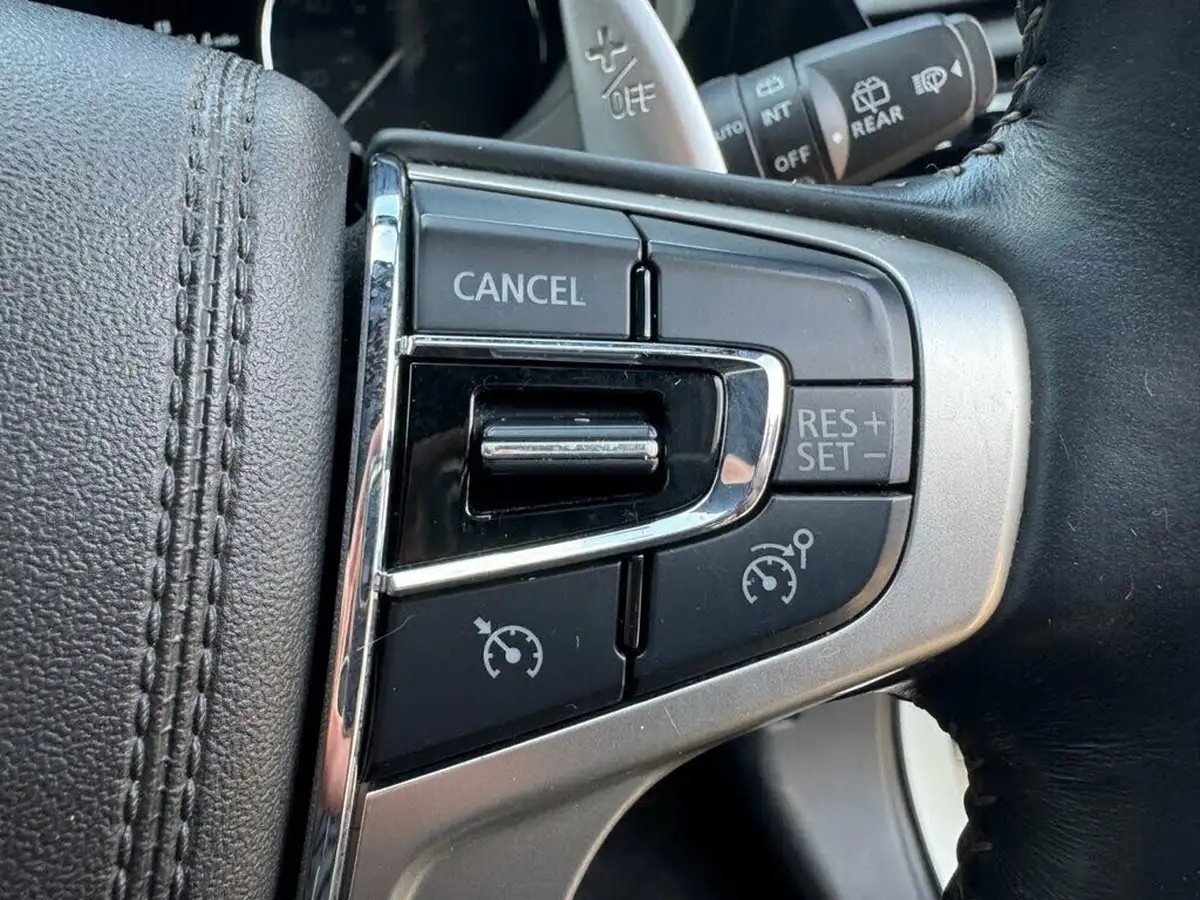 2019-mitsubishi-outlander-24-4h-phev-big-42