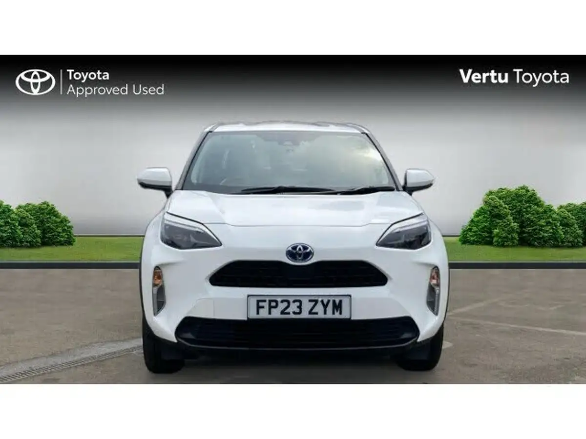 2023-toyota-yaris-cross-15-vvt-i-icon-big-14