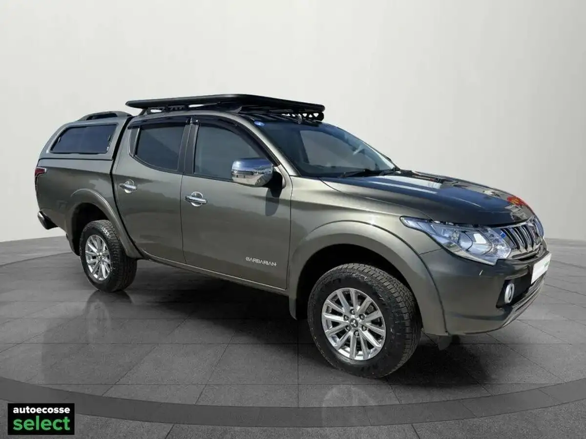 2016-mitsubishi-l200-24di-d-barbarian-big-0