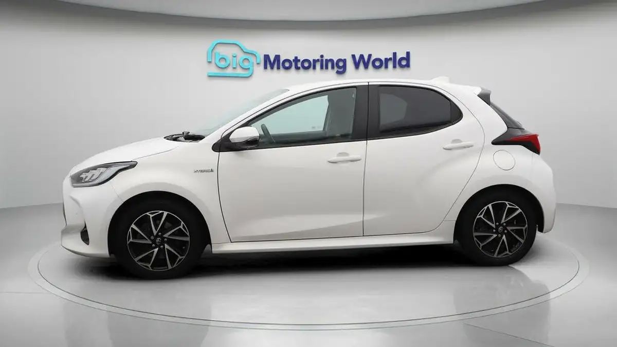 2021-toyota-yaris-15-vvt-i-design-big-4