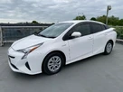 2017-toyota-prius-small-4