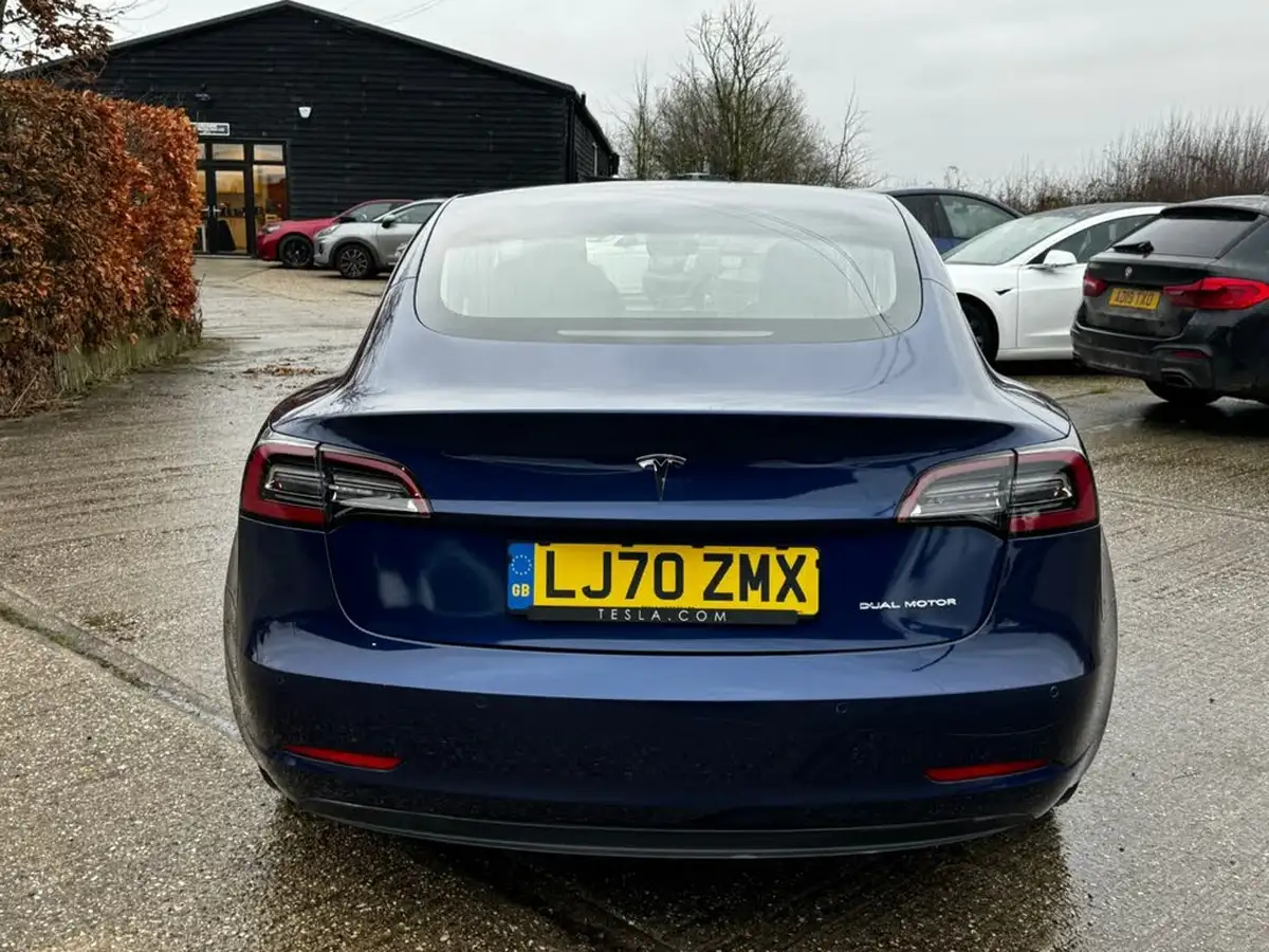 2020-tesla-model-3-e-long-range-big-4