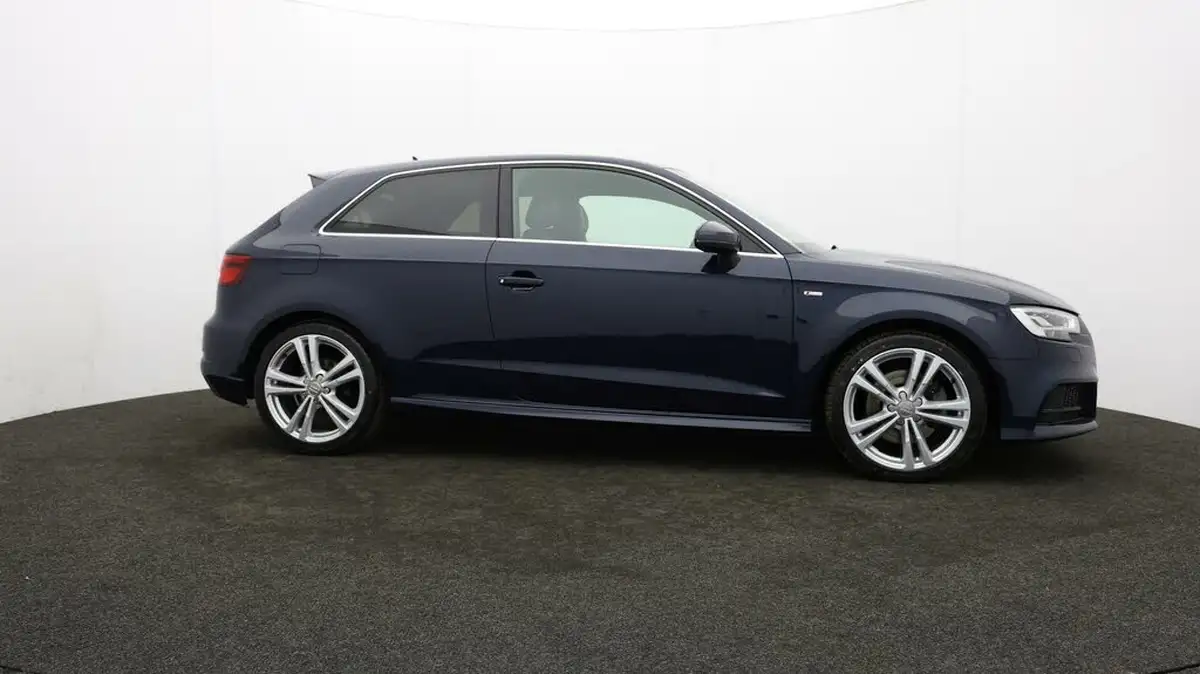 2017-audi-a3-20-tfsi-quattro-s-line-191ps-nav-hatchback-3d-big-33
