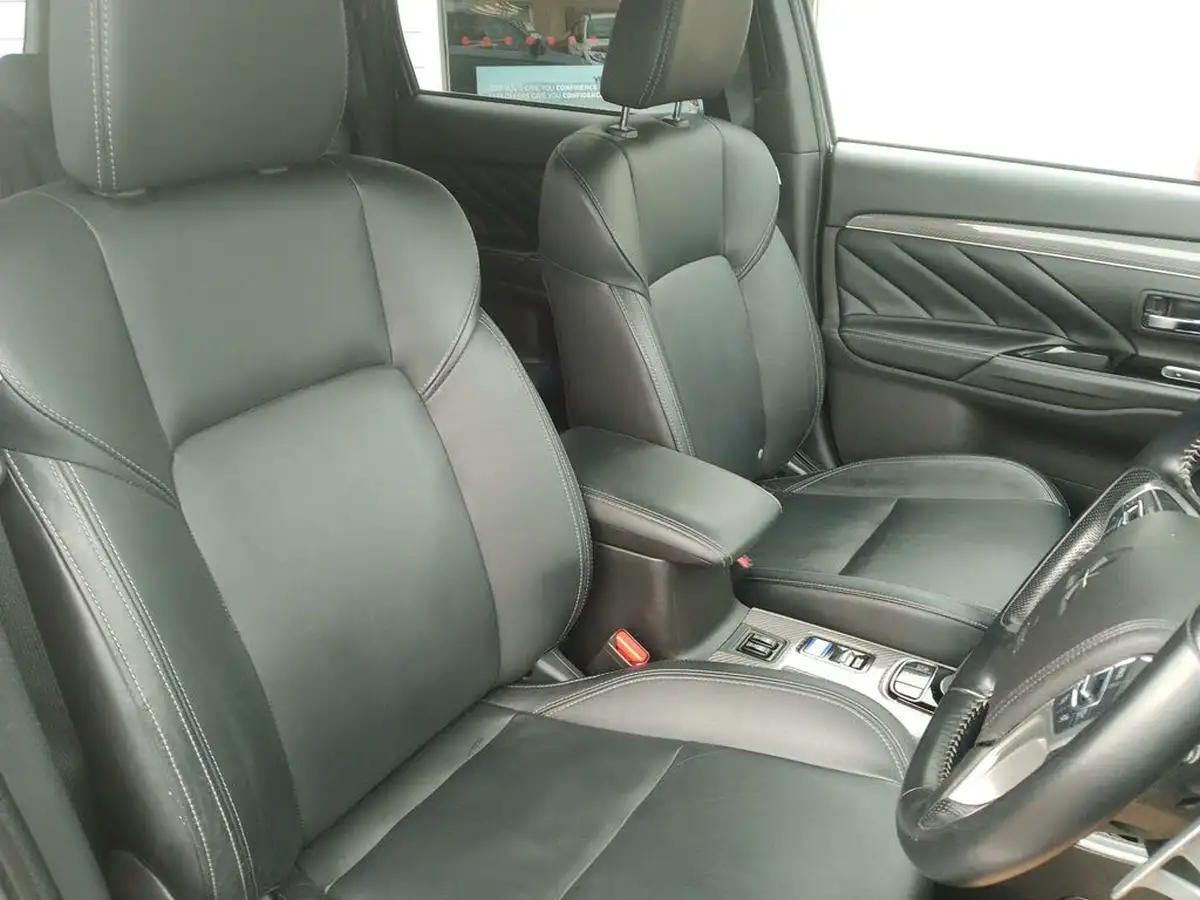 2019-mitsubishi-outlander-24-dynamic-phev-big-29