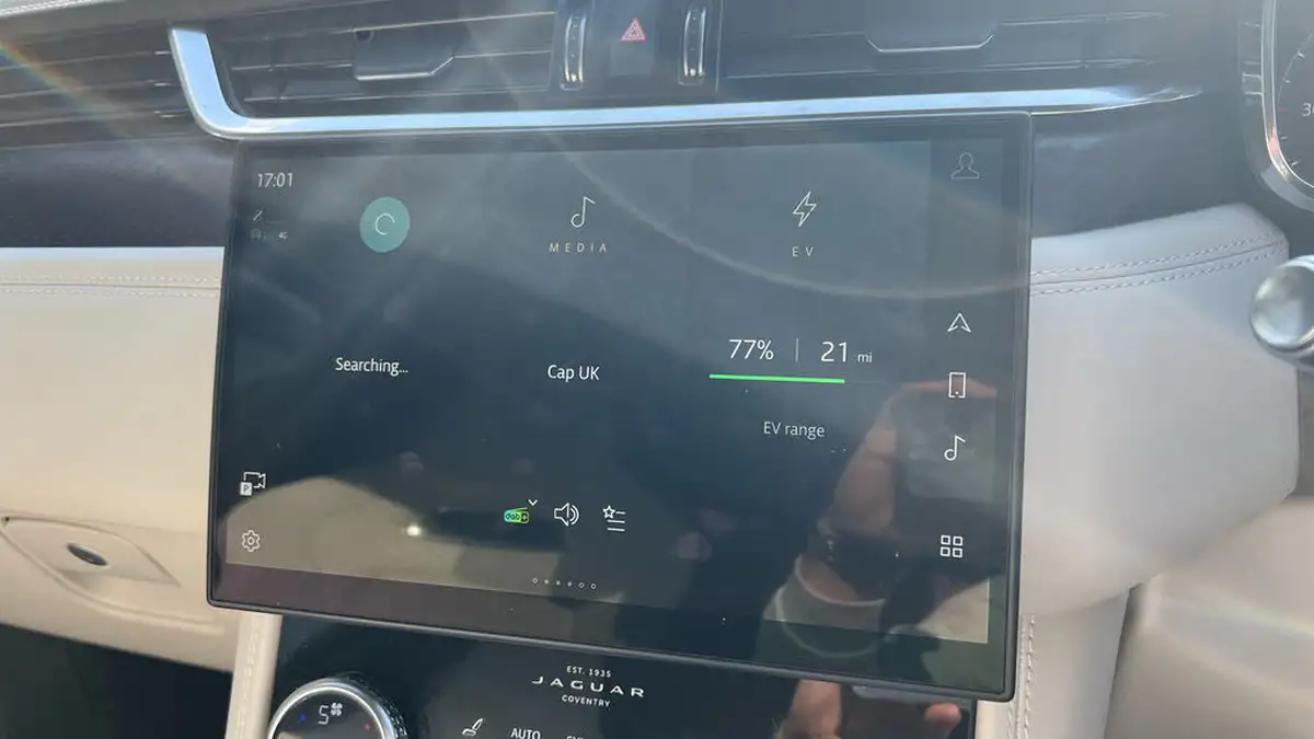 2021-jaguar-f-pace-20-p400e-hse-big-13