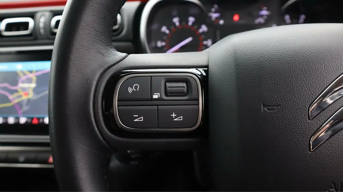2020-citroen-c3-12-puretech-flair-plus-110ps-eat6-big-23