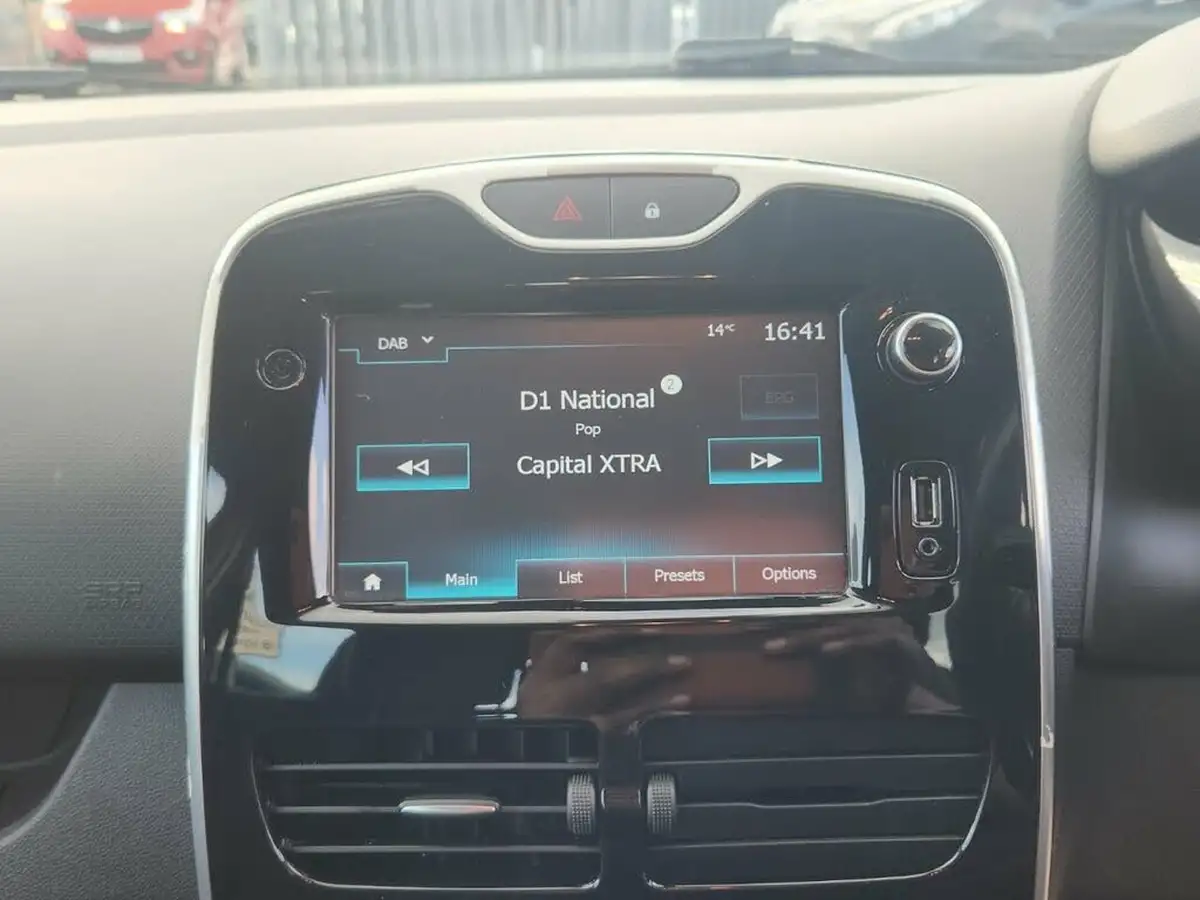 2016-renault-clio-15dci-dynamique-nav-edc-auto-big-9