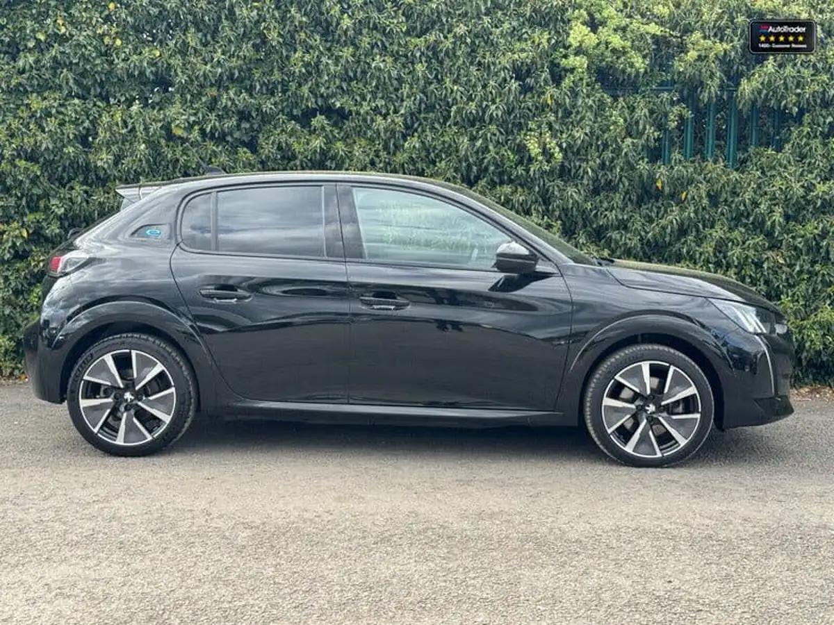 2022-peugeot-208-e-gt-premium-big-35