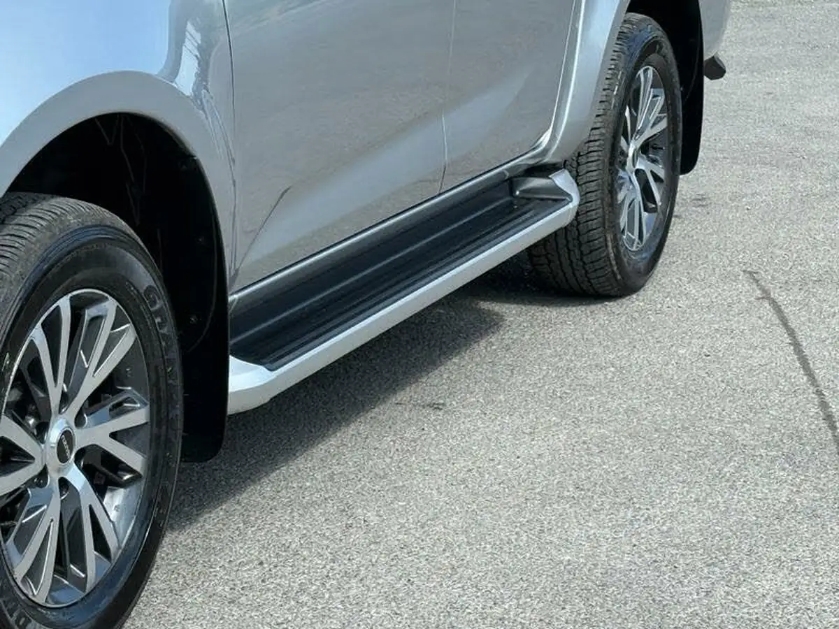 2025-isuzu-d-max-19td-dl40-auto-big-11