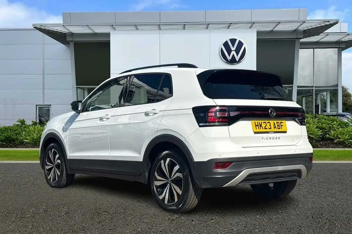 2023-volkswagen-t-cross-10-tsi-black-edition-95ps-big-2