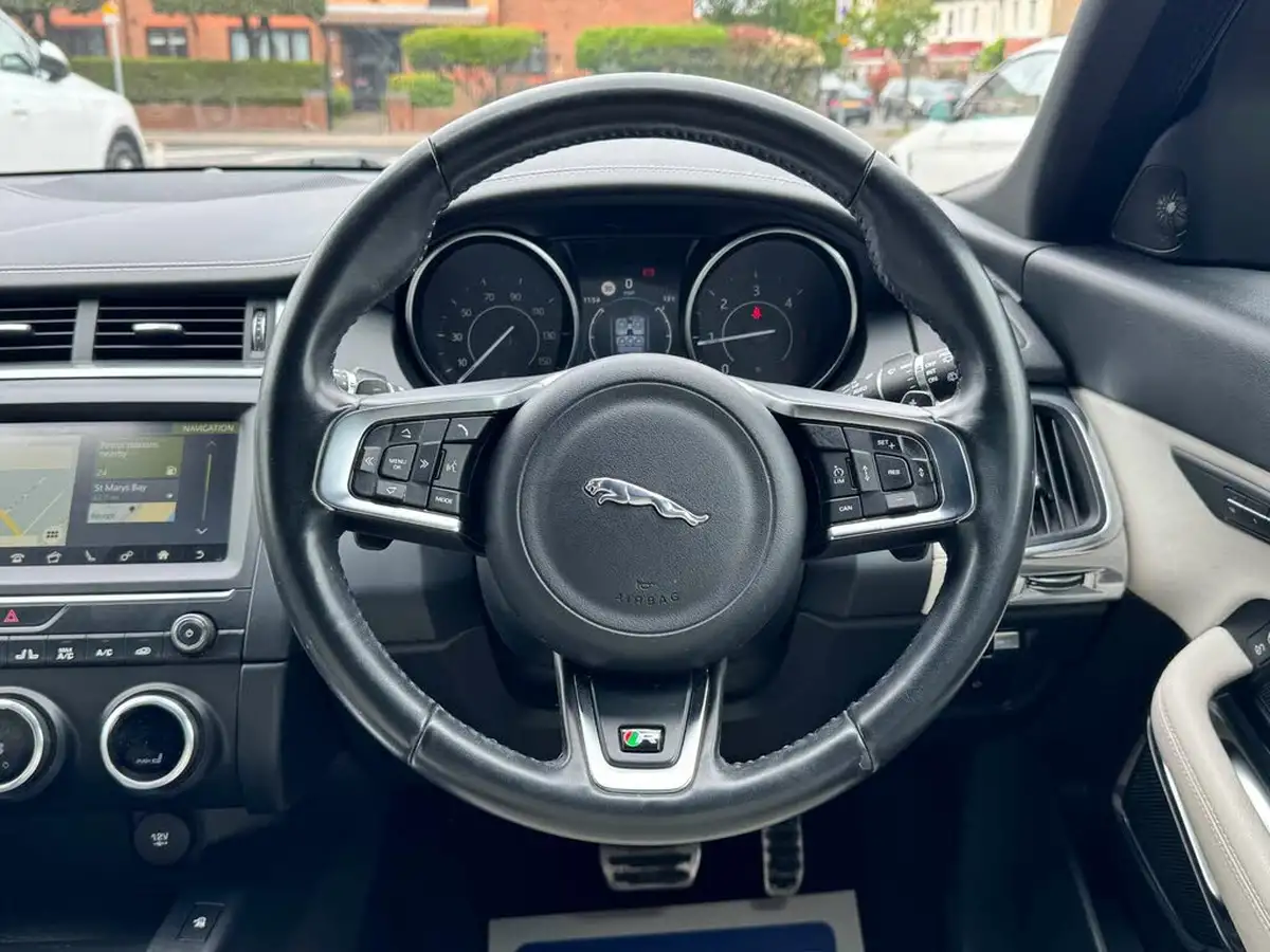 2018-jaguar-e-pace-20-i4d-r-dynamic-se-180ps-ss-big-16