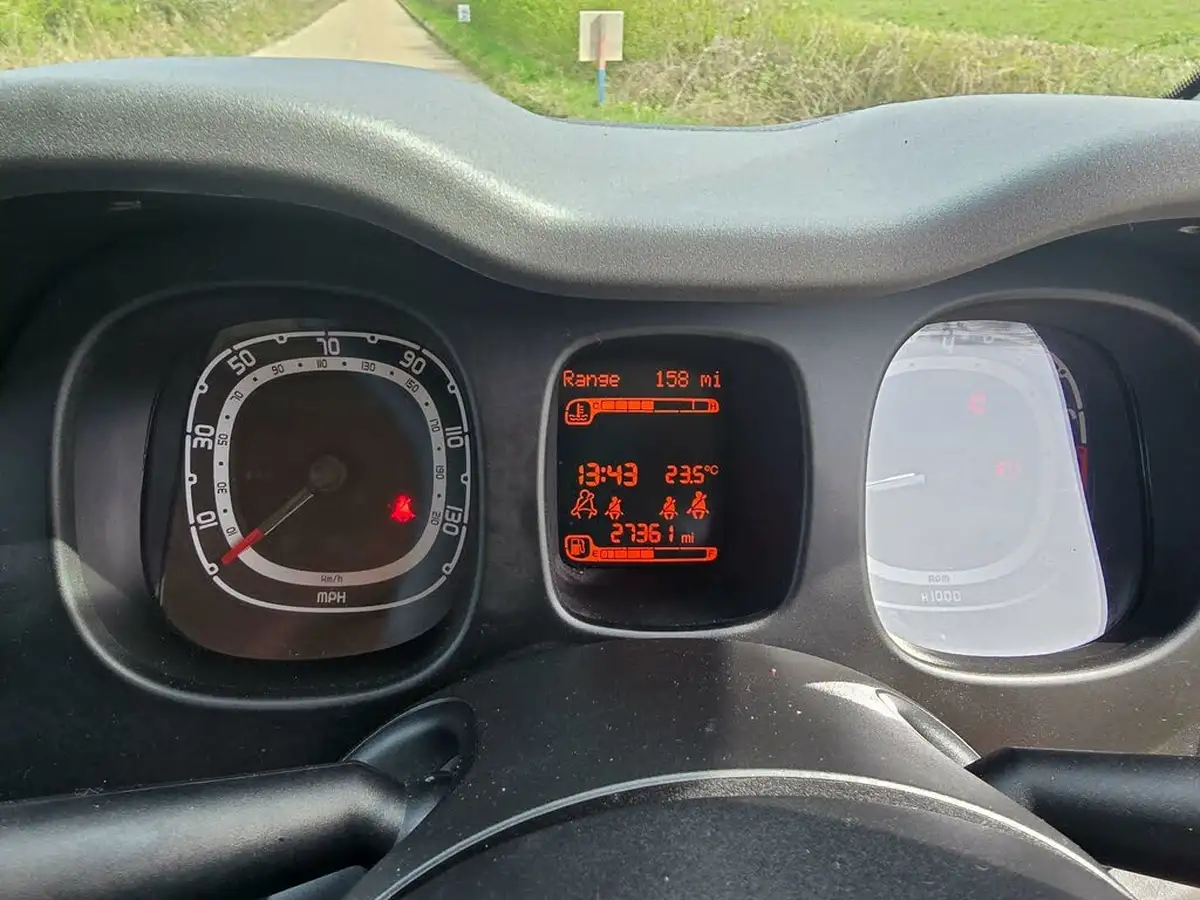 2019-fiat-panda-12-waze-ss-big-29