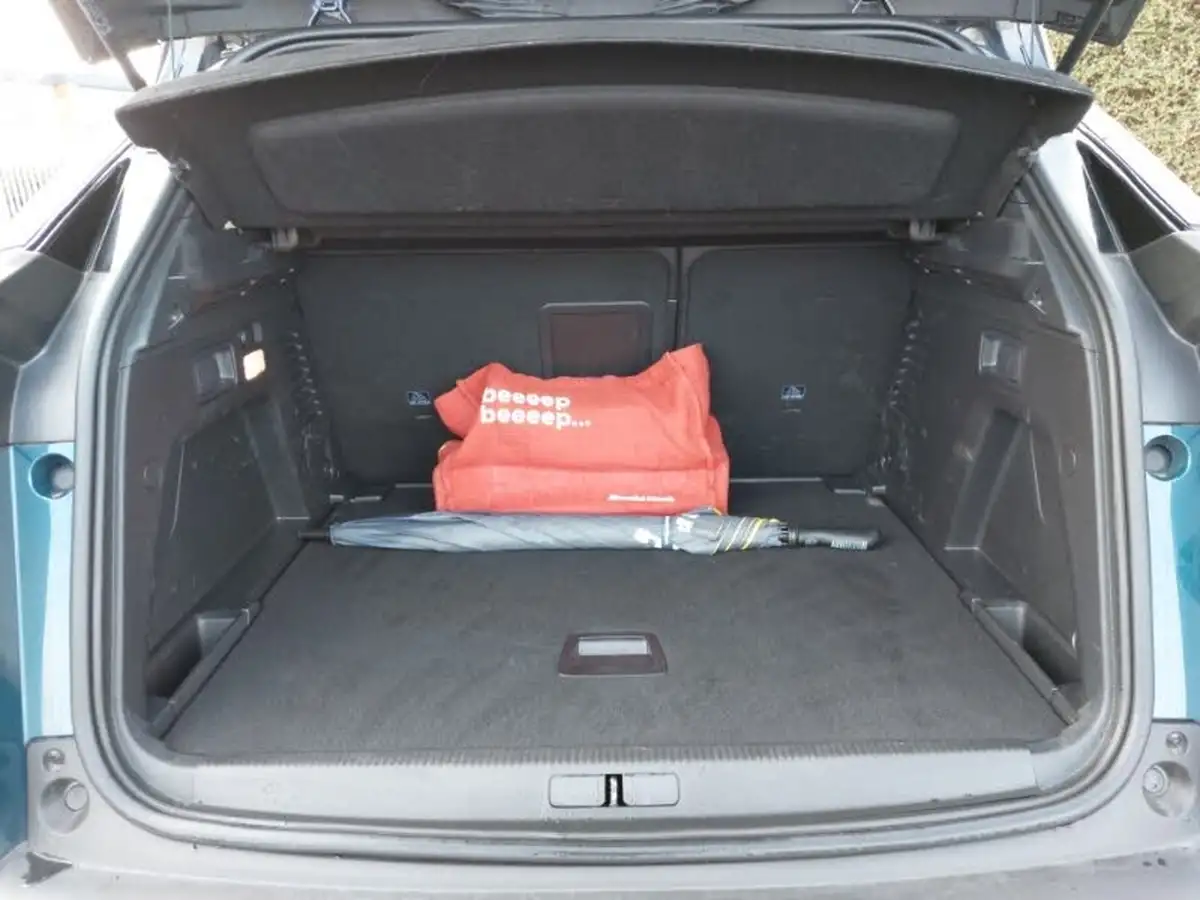 2024-peugeot-3008-suv-12-puretech-gt-130bhp-ss-eat8-big-7