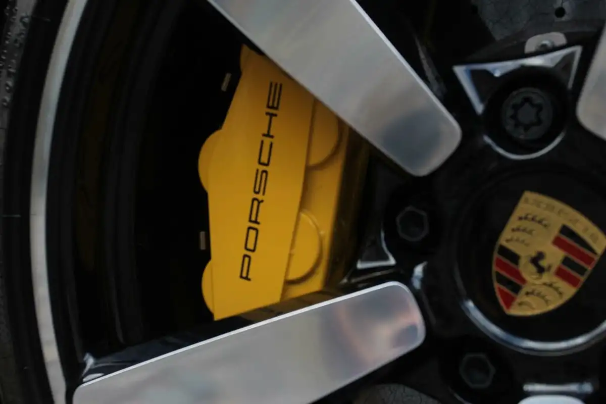 2023-porsche-911-38-turbo-s-awd-turbo-coupe-big-51