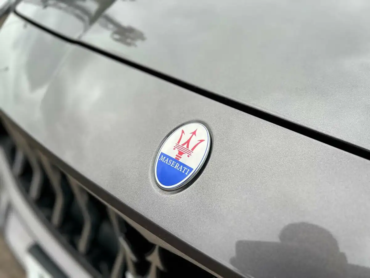 2017-maserati-ghibli-30td-big-12