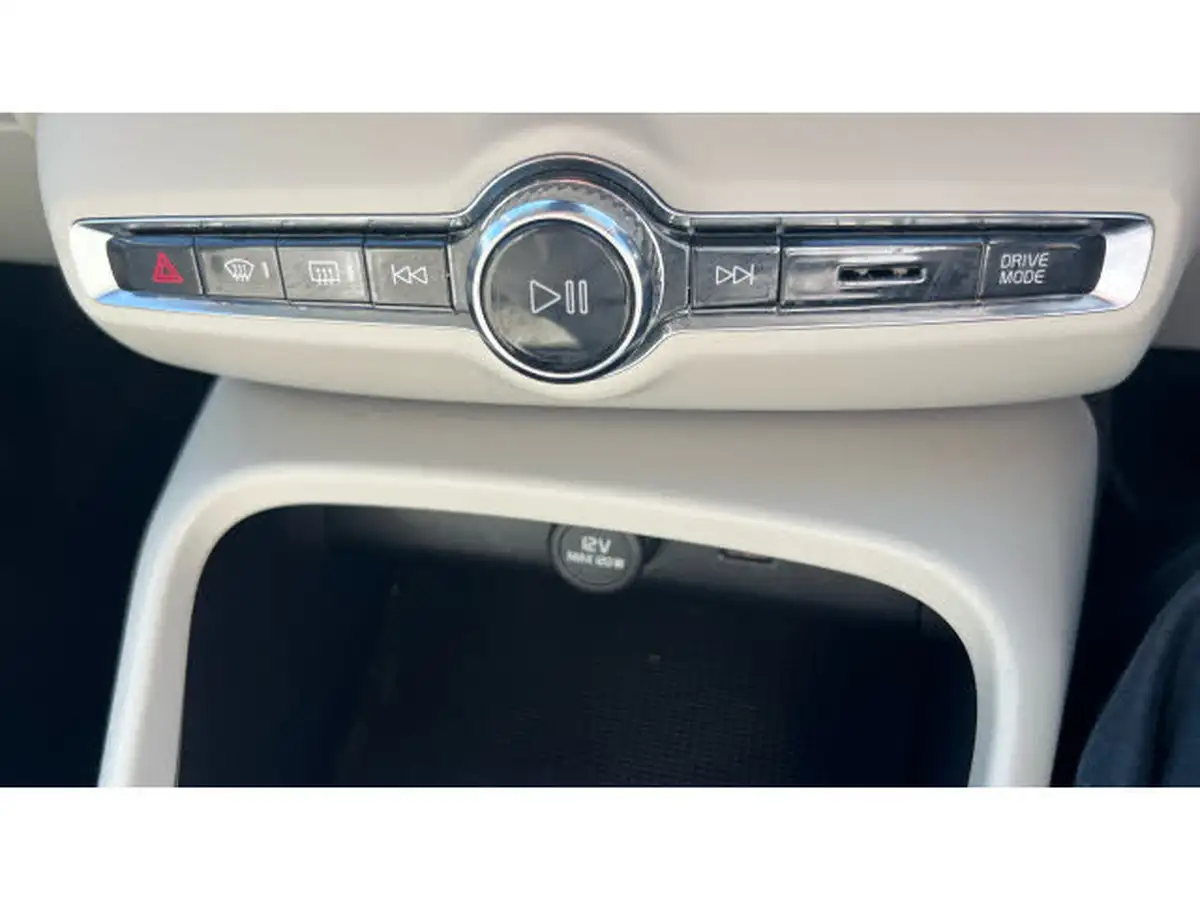 2020-volvo-xc40-15-t3-inscription-geartronic-big-24