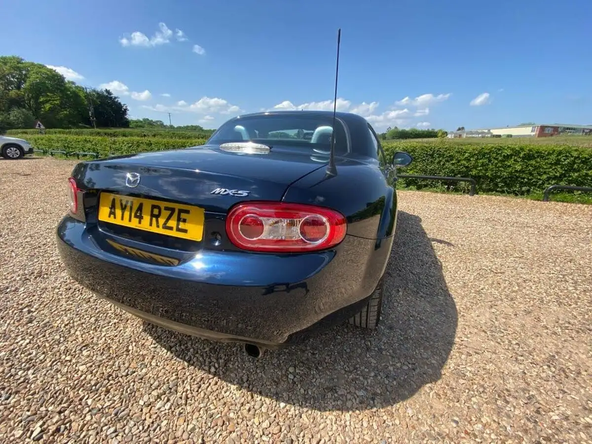 2014-mazda-mx-5-18-roadster-sport-venture-big-9