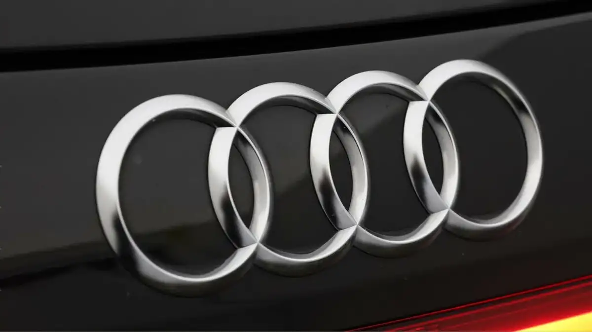 2023-audi-e-tron-gt-e-big-22