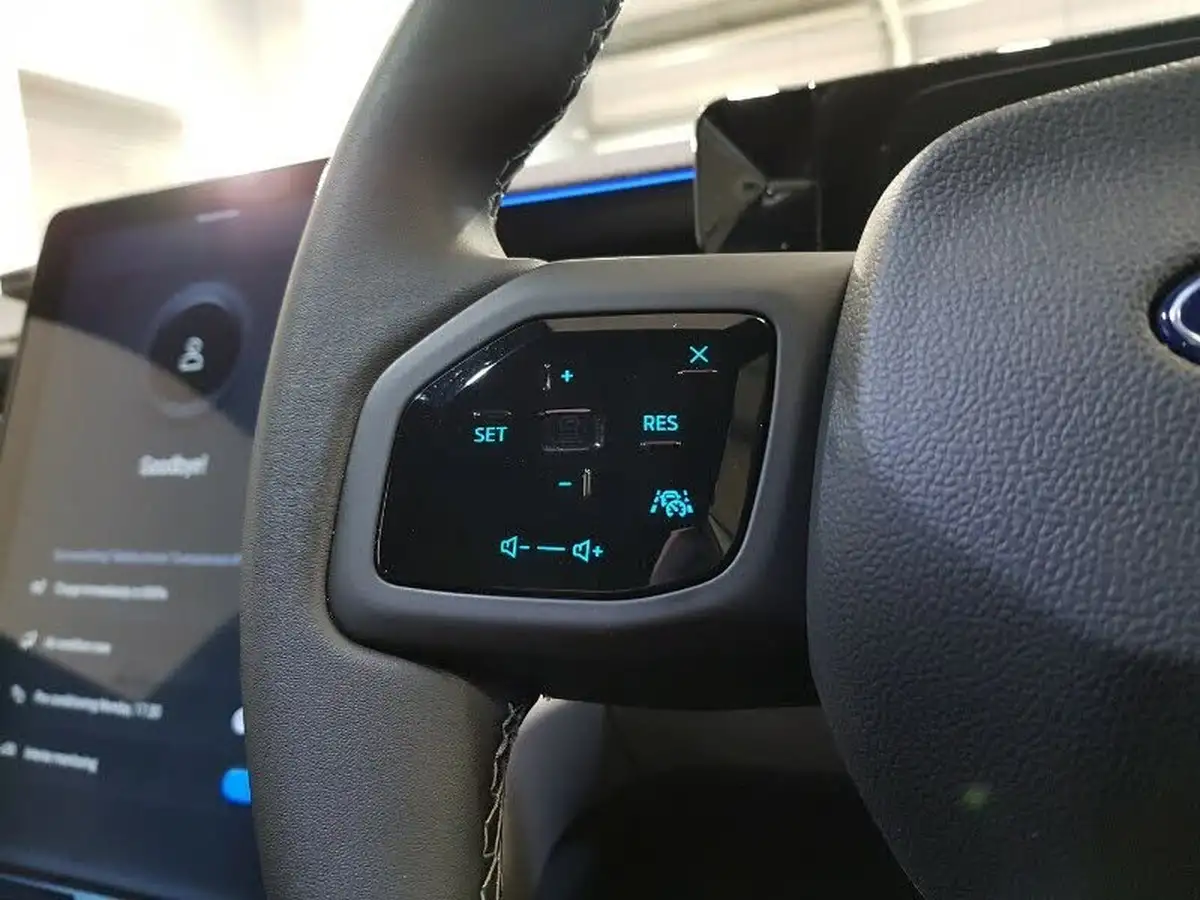 2024-ford-explorer-e-premium-286ps-77kwh-big-13
