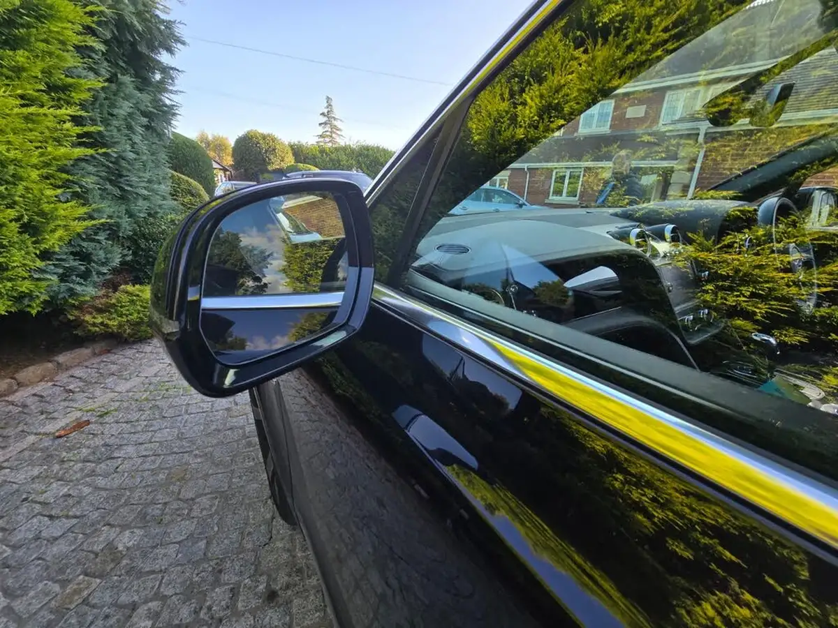 2019-bentley-bentayga-40-v8-big-28
